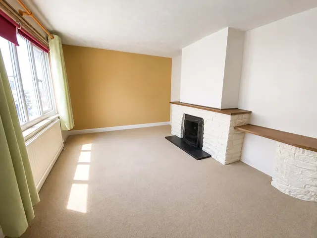 Church Road, Milford, GU8, photo 2