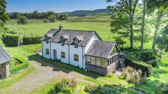 Pant-y-Dwr, Rhayader, photo 1
