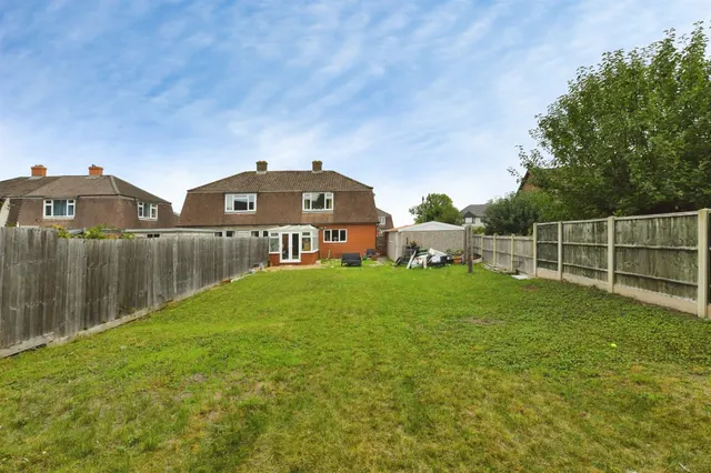 Waverley Gardens, Melksham, SN12, photo 3