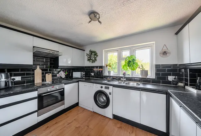 Photo 3 — Willow Close, Somerset, Westfield, BA3 3SN
