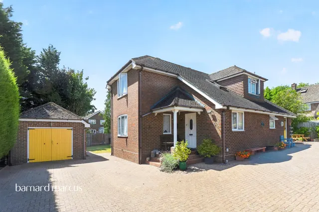 Horsham Road, Beare Green, Dorking, photo 1