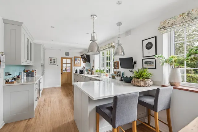 Woodhall Avenue, Pinner, HA5, photo 2