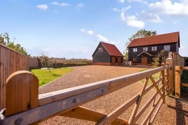 Itchycoo Park Broad Road, Bacton, IP14, photo 1
