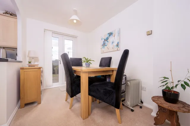 Copperfield Close, Kettering, NN16, photo 3