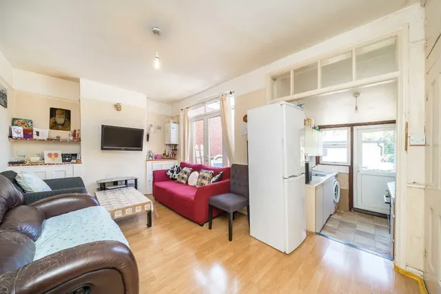 Lynwood Road, SW17, photo 2