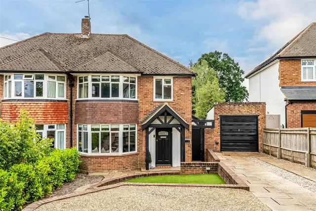Monks Green, Fetcham, KT22, photo 1