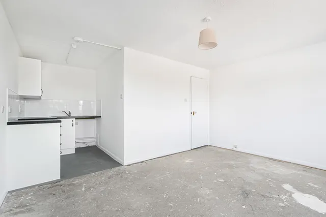 Poyle Road, Colnbrook, SL3, photo 2