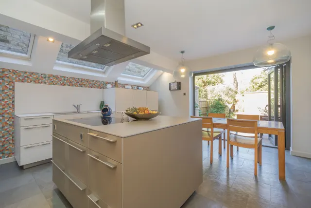 Queensmill Road, London, SW6, photo 2