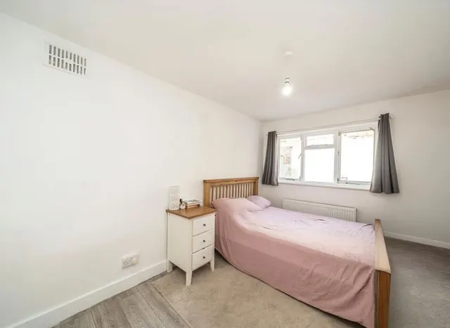 Photo 3 — Hindmans Road, East Dulwich, SE22