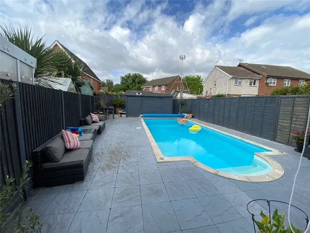 Photo 3 — Diligent Drive, SITTINGBOURNE, Kent, ME10