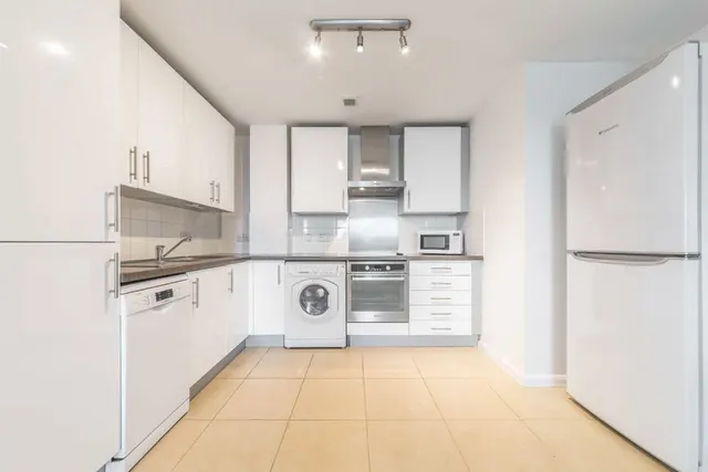 Photo 2 — Admiral House, Nine Elms