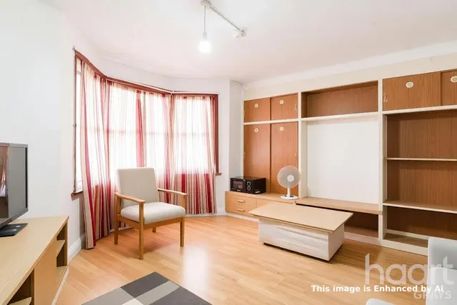 Clarence Road, Grays, RM17, photo 2