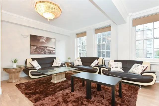 Portman Square, Marylebone, W1H, photo 1
