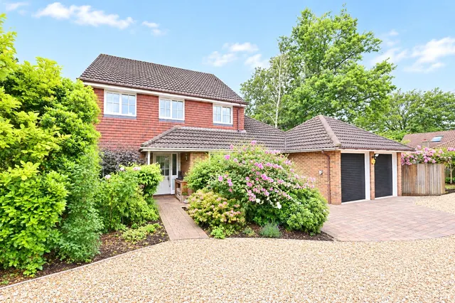 Beaufort Road, Church Crookham, GU52, photo 1