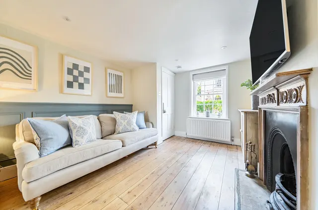 Photo 2 — Fletching, Uckfield, East Sussex, TN22 3SS
