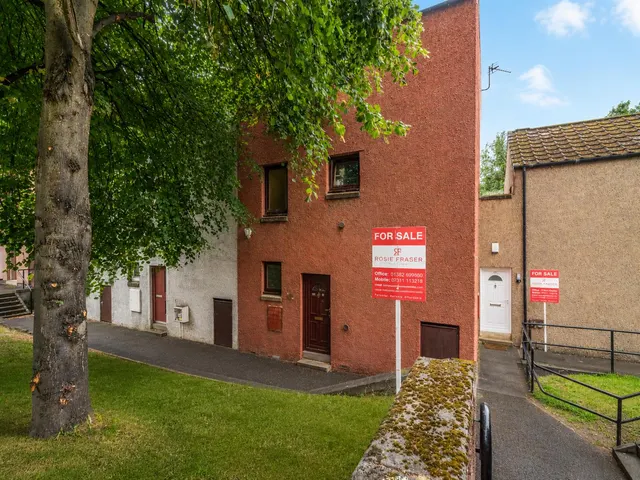 Baffin Terrace, Dundee, photo 1