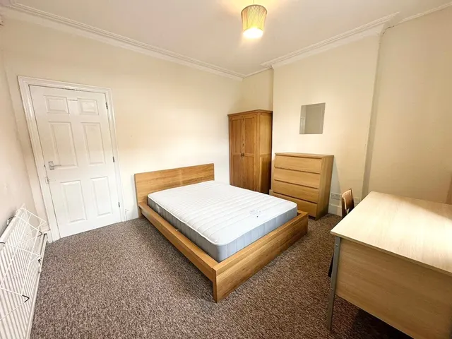 City Road, Nottingham, NG7, photo 1