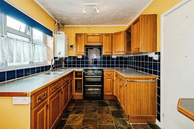Fetherston Road, Lancing, BN15, photo 2