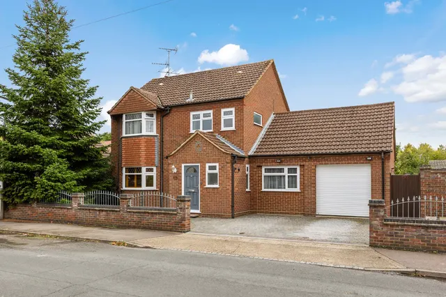 Lymington Road, Stevenage, SG1, photo 1