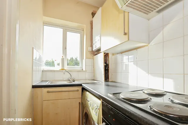Uxbridge Road, Harrow, HA3, photo 3