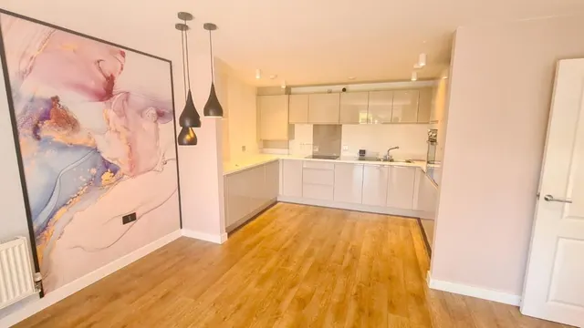 Waterfront Court, Waltham Abbey, EN9, photo 2