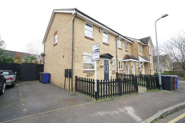 Swallow Close, Grays, Essex, RM16 6RH, photo 1