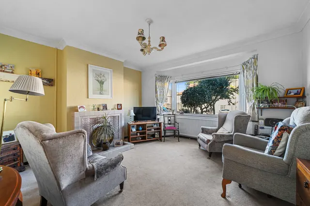 Rous Road, Buckhurst Hill, IG9, photo 2