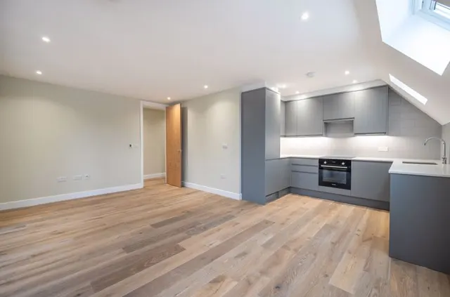 Photo 2 — 42 Grovelands Road, Purley CR8 4FL