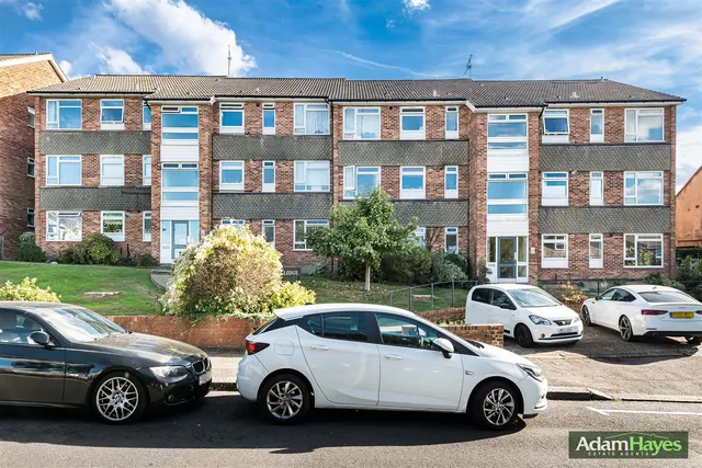 Somerset Road, Barnet, EN5, photo 1