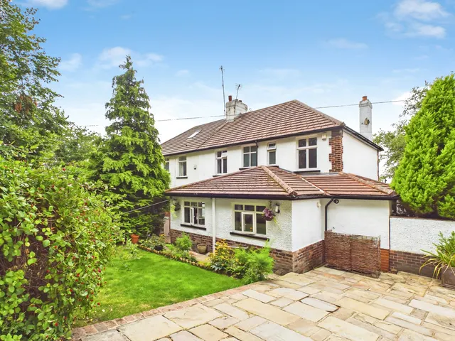 Grange Drive, Eccleston Hill, WA10, photo 1