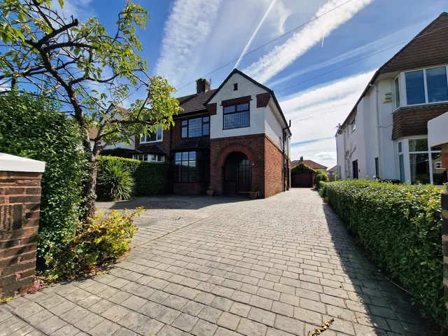 Lightfoot Lane, Fulwood, Lancashire, PR2 3LQ, photo 1