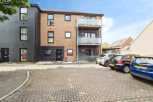 Dunningford Close, Hornchurch, RM12, photo 1