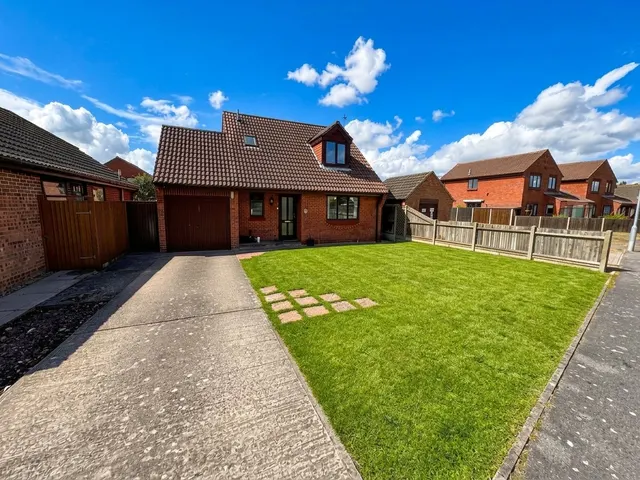 Broadlands Avenue, New Romney, TN28, photo 1