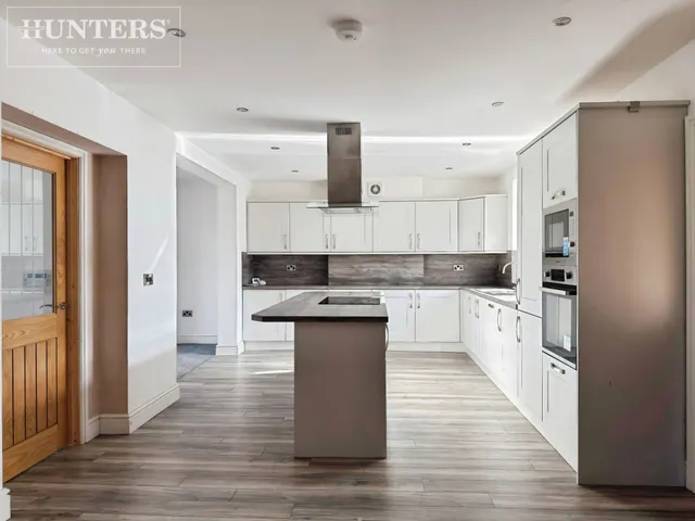 Milton Road, Hoyland, S74, photo 2