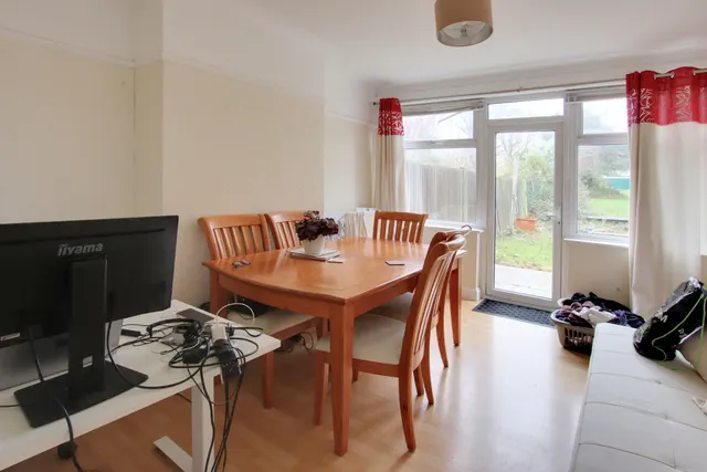 Photo 3 — Overhill Way, Beckenham, Beckenham, BR3 6SW