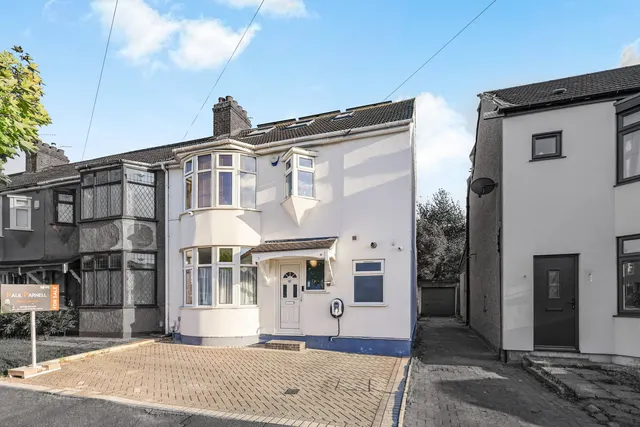 Stafford Avenue, Hornchurch, RM11, photo 1