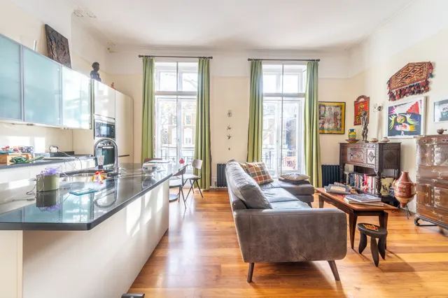 Photo 3 — Flat 3, 172 Holland Park Avenue, London