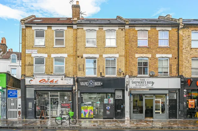 Flat 1, 224 Uxbridge Road, London, photo 1