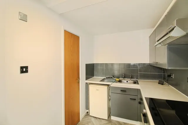 Eleanor Way, Waltham Cross, EN8, photo 3