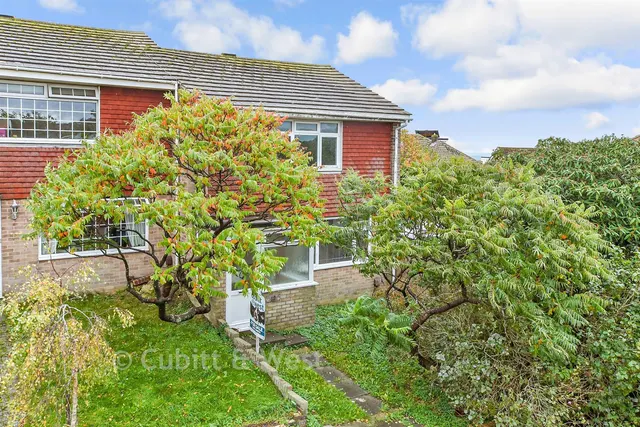 Connell Drive, Woodingdean, BN2, photo 1