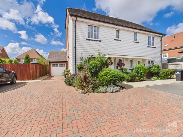 Mackintosh Drive, Bognor Regis, West Sussex, photo 1