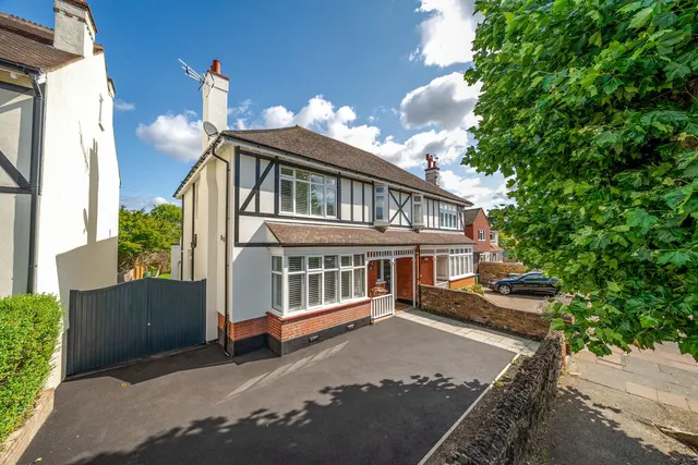 Sandhurst Road, DA15, photo 1