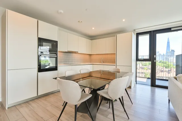 Showflat 3 (3 Bed) Momento Elephant & Castle, City Lights Point, London, photo 1