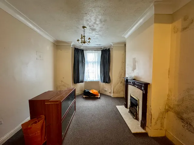 Photo 2 — Reidhaven Road, Plumstead, London, SE18 1BN