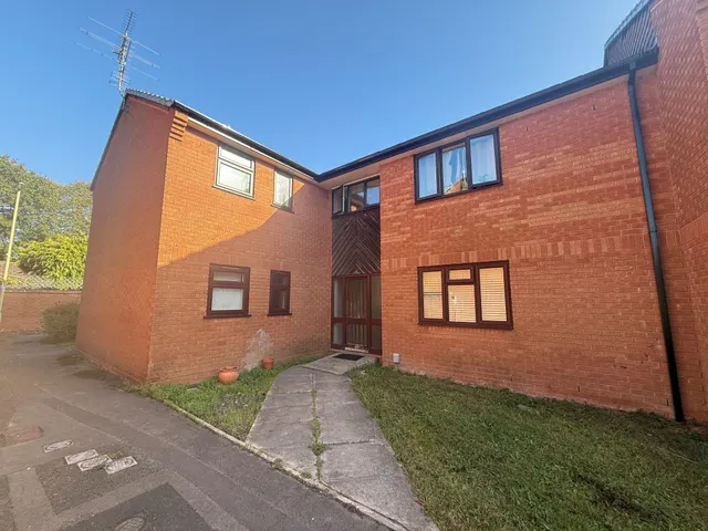 Romsey, SO51, photo 1