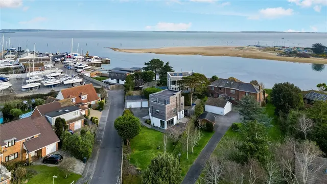 Wittering Road, Hayling Island, PO11, photo 2