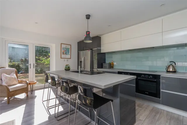 Wittering Road, Hayling Island, PO11, photo 3