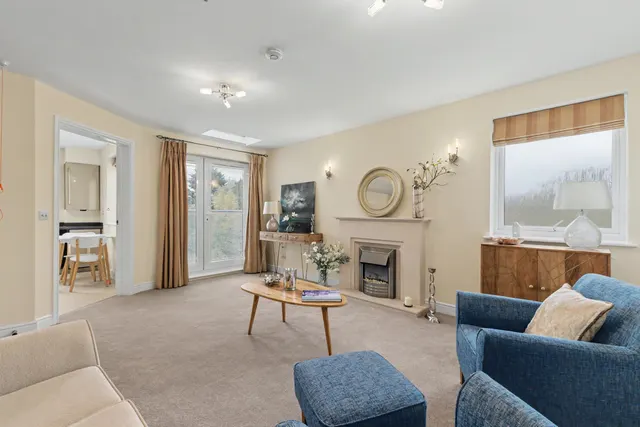 Main Street, Tiddington, CV37, photo 2