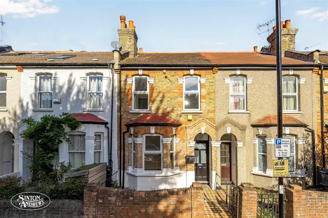 Chesham Terrace, Northfields, photo 1