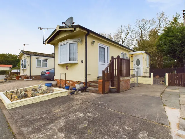 Frodsham Park Homes, Marsh Lane, Frodsham, Cheshire, WA6 7BX, photo 1